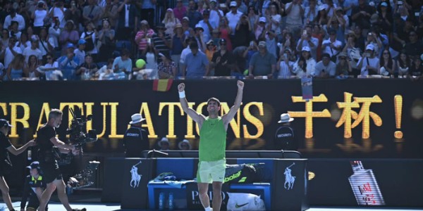 mk体育-澳网男女单32强产生！德约瓦林卡西里奇三老将晋级！|大满贯|克里斯·保罗|马林-西里奇|阿利亚西姆|本西奇_新浪体育_新浪新闻