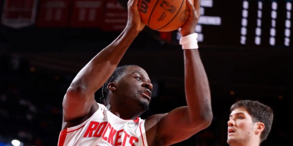 mk体育官网-不肯好好用也不肯送走，火箭签下这位三旬中锋完全就是一种浪费？