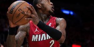 队记：罗齐尔买断没有进展 球员没有外部选择因赌球风波尚未澄清