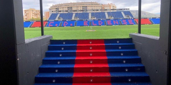 mk体育官方网站-每体：一沙特背景公司将收购拉科鲁尼亚，并将重新打造俱乐部