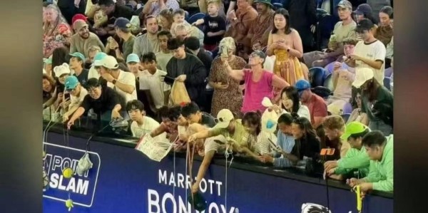 mk体育-业余球手夺一球致胜冠军！高芙贡献名面，周杰伦球都没碰到就出局